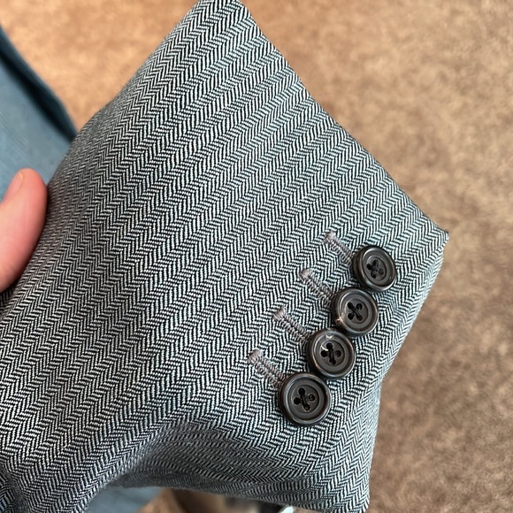 Kiton mens 44L light blue stripe cashmere linen 3-button suit jacket EUC - Picture 3 of 7